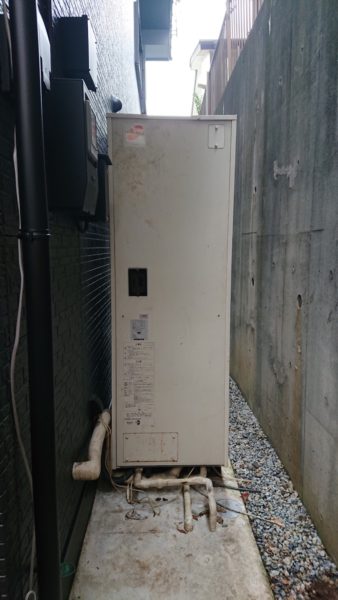 兵庫県伊丹市で電気温水器からエコキュート交換工事　日立『BEB-5670-BFAWU』→日立『BHP-F46RD』