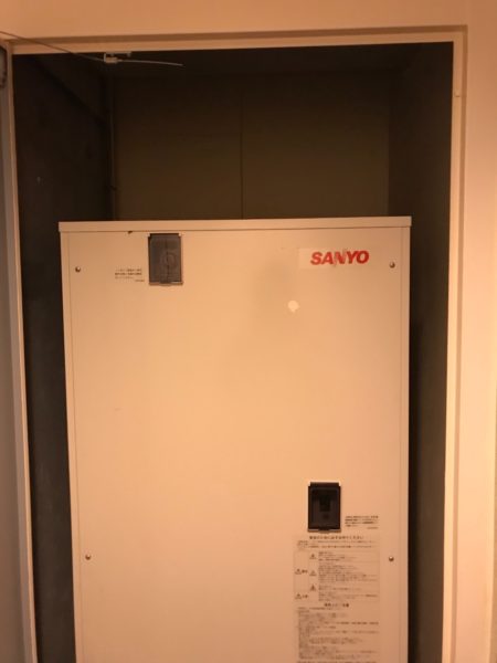 大阪府大阪市天王寺区でエコキュート交換工事　SANYO『SHP-T37CL』→日立『BHP-F37RU』