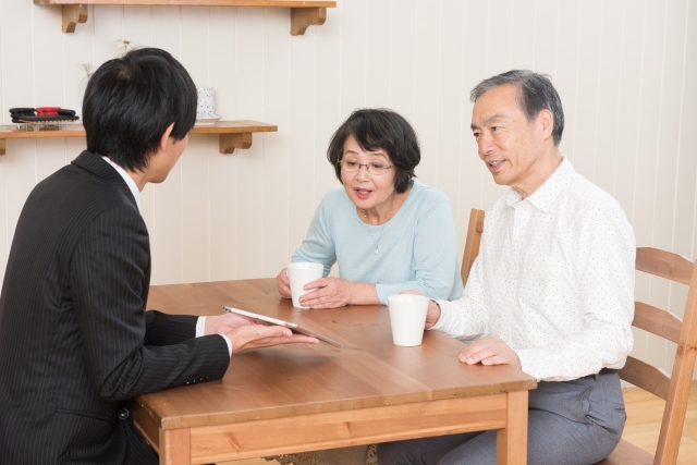 修理を依頼した場合の費用相場