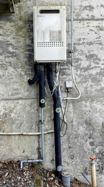 静岡県駿東郡函南町のリゾート地で給湯器交換工事施工事例 ノーリツ『給湯器 不明』⇒ノーリツ『GQ-1639WE-1』