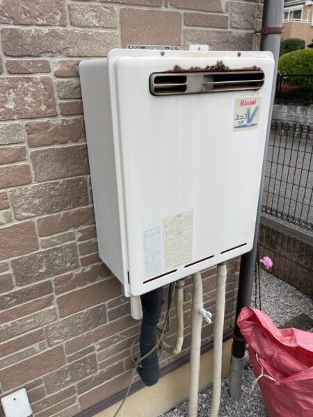 埼玉県上尾市　給湯器交換工事　¥143,000-　リンナイ『RUF-V2001SAW』⇒リンナイ『RUF-205SAW(A)』｜株式会社ミズテック