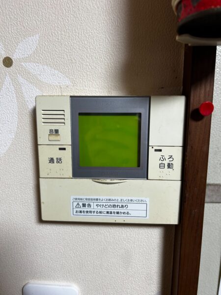 千葉県成田市　エコキュート交換工事　￥418,000（税込）三菱『SRT-HPT37W2』⇒ダイキン『EQN37WFV』