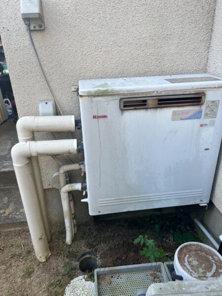 茨城県稲敷市　給湯器交換工事　¥187,000-　リンナイ『RUF-2402SAG』⇒ノーリツ『GT-C2462SARX-2』｜株式会社ミズテック