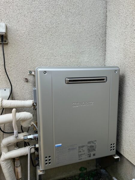 茨城県稲敷市　給湯器交換工事　¥187,000-　リンナイ『RUF-2402SAG』⇒ノーリツ『GT-C2462SARX-2』｜株式会社ミズテック