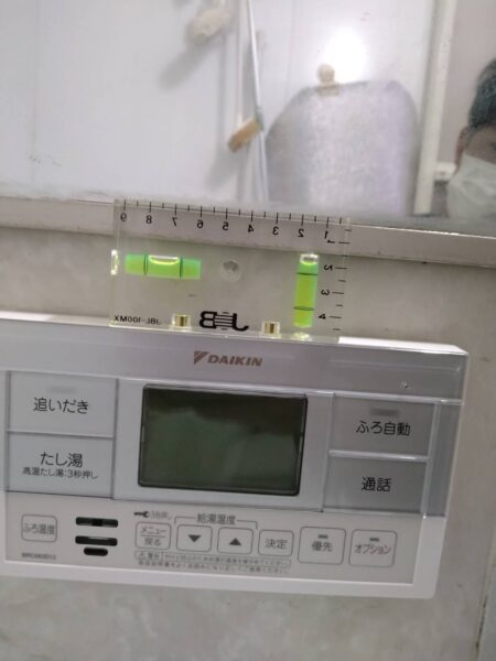 兵庫県尼崎市　エコキュート交換工事　￥429，000（税込）三菱『SRT-HPT37W4』⇒ダイキン『EQ37WFV』