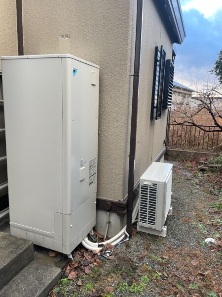 大阪府四条畷市　エコキュート交換工事　￥407,000（税込）東芝『HWH-FBH463SCD』⇒ダイキン『EQ37WFV』