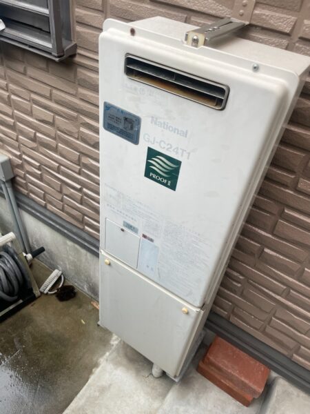 大阪府堺市 ノーリツ ガス給湯器交換工事￥192,500（税込）National『GJ-C24T1』⇒ノーリツ『GT-C2462AWX-2 BL』｜株式会社ミズテック