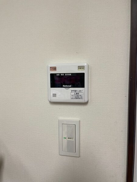 大阪府南河内郡　電気温水器からエコキュート交換工事　￥407,000（税込）National『DH-37G3QUBA』⇒ダイキン『EQN46WFV』