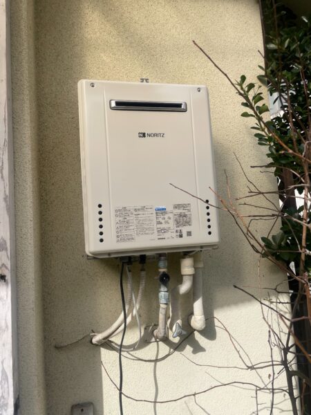 京都府伏見区　ノーリツ ガス給湯器交換工事￥154，000（税込）リンナイ『RUF-A2400SAW』⇒ノーリツ『GT-2460SAWX-2』｜株式会社ミズテック