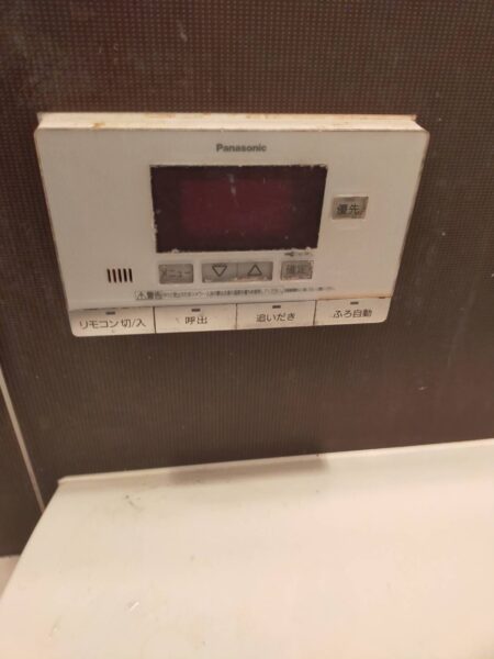 東京都世田谷区　エコキュート交換工事　￥429,000（税込）ナショナル『HE-37W3QAP』⇒三菱『SRT-W375Z』｜株式会社ミズテック