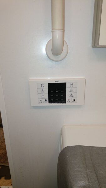 神奈川県横浜市　給湯器交換工事　¥154,000-　ノーリツ『GT-2428SAWX』⇒ノーリツ『GT-2460SAWX-2』｜株式会社ミズテック
