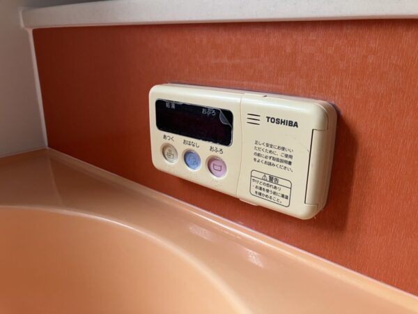 宮城県大崎市　電気温水器交換工事　東芝『HPL-2TFB465FAU』⇒三菱『SRT-J37WD5』｜株式会社ミズテック