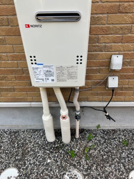 栃木県小山市　給湯専用給湯器交換工事　¥110,000-　ノーリツ『GQ-2024WA』⇒ノーリツ『GQ-2039WS』｜株式会社ミズテック