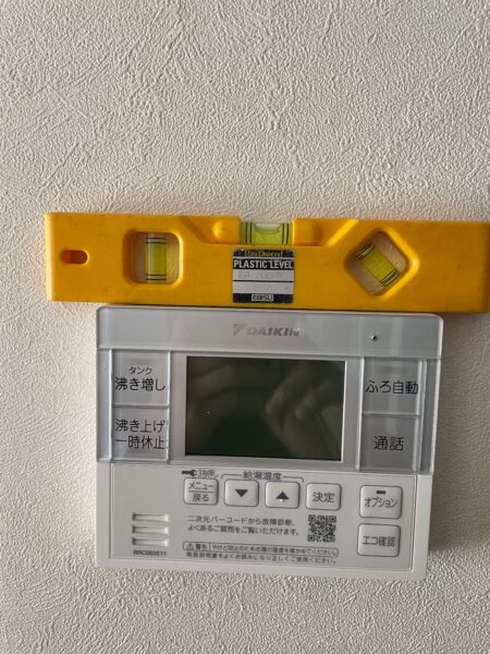 大阪府河内長野市　電気温水器からエコキュート交換工事　￥429，000（税込）三菱『SRT-37W2』⇒ダイキン『EQ46WFV』