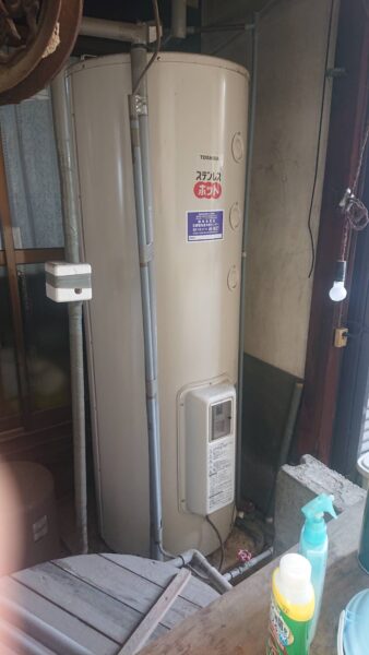 京都府宇治市　電気温水器交換工事　￥297，000（税込）東芝『HPL-TL465RM』⇒三菱『SRG-465G』