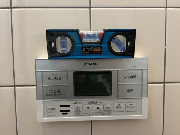 滋賀県草津市  エコキュート交換工事　￥407，000（税込）三菱『SRT-HPT37W2』⇒ダイキン『EQN46WFV』
