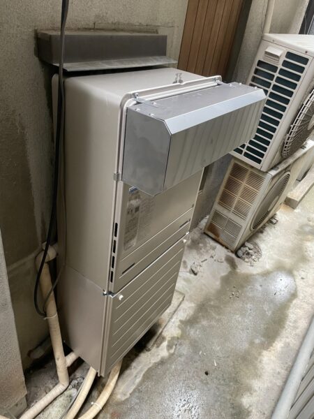 兵庫県尼崎市　パロマガス給湯器交換工事￥176，000（税込）パーパス『GH-SK2401AW』⇒パロマ『FH-E2421SAWL』｜株式会社ミズテック