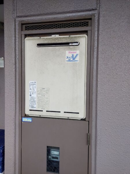 大阪府堺市　リンナイガス給湯器交換工事￥143，000（税込）リンナイ『RUF-A2000SAW』⇒リンナイ『RUF-A2005SAW』｜株式会社ミズテック