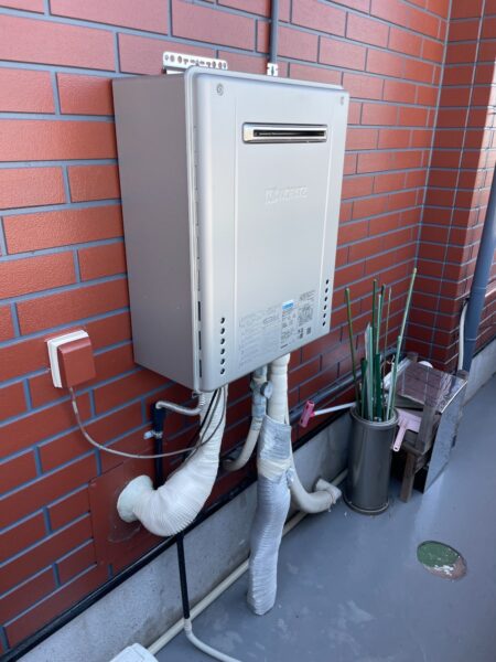 兵庫県明石市　ノーリツガス給湯器交換工事￥253，000（税込）ノーリツ『GT-2450SAWX』⇒ノーリツ『GT-C2462PAWX-2 BL』｜株式会社ミズテック