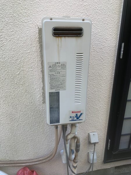 神奈川県横浜市　パロマガス給湯器交換工事￥165,000（税込）リンナイ『RUF-VS2005SAW』⇒パロマ『FH-E2011SAWL』｜株式会社ミズテック