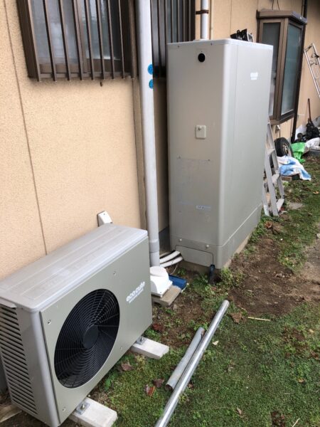 山梨県南アルプス市　エコキュート交換工事　￥539,000　コロナ『CHP-E372AY5』