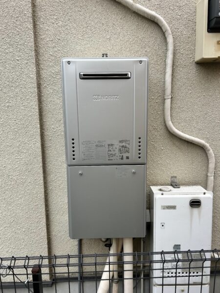 東京都福生市　ガス給湯器交換工事　154,000円　ノーリツ『GT-2427SAW』⇒ノーリツ『GT-C2462SAWX-2BL』