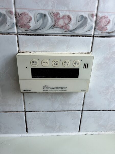 千葉県千葉市　ガス給湯器交換工事　176,000円　ノーリツ『GT-C2452SAWX』⇒ノーリツ『GT-C2462SAWX-2BL』
