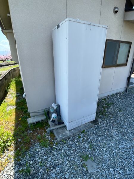 静岡県静岡市清水区 電気温水器⇒エコキュート交換工事 ￥418,000（税込）   三菱『SRT-3768FU-BL』⇒日立『BHP-FR37UU』