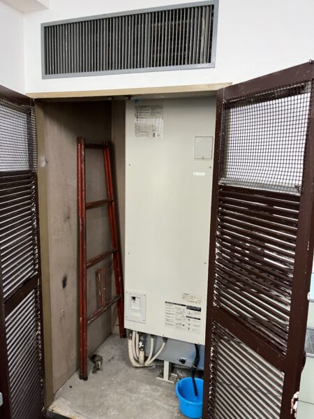 大阪府住之江区  エコキュート交換工事　￥379，500（税込）ダイキン『TU46JV』⇒ダイキン『EQN37WFV』