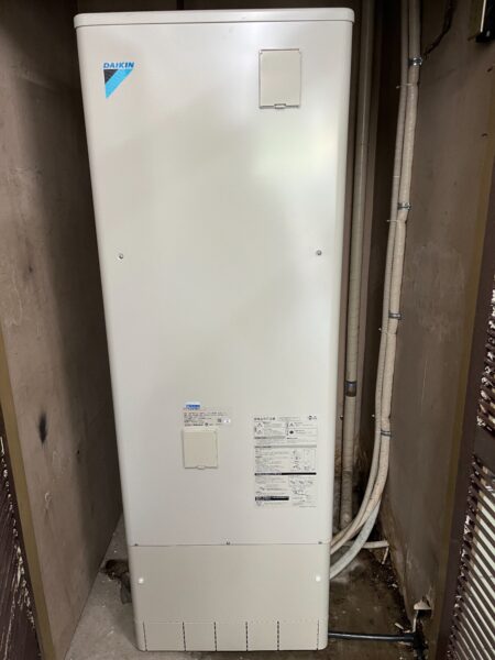 大阪府住之江区  エコキュート交換工事　￥379，500（税込）ダイキン『TU46JV』⇒ダイキン『EQN37WFV』