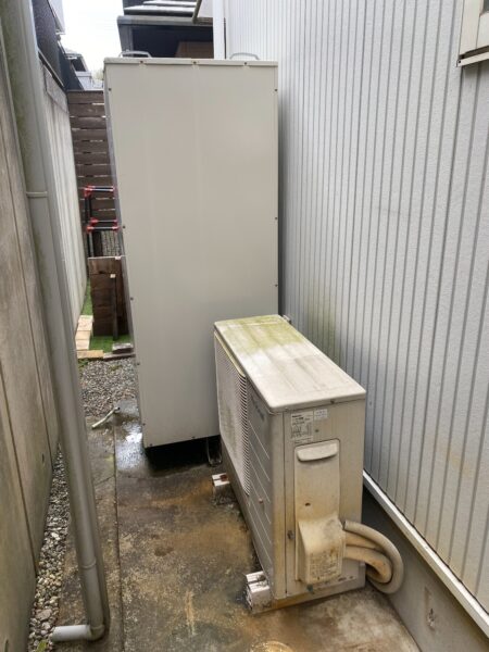 大阪府東大阪市　エコキュート交換工事　￥363，000（税込）national『HE-37K3Q』⇒日立『BHP-F37UU』
