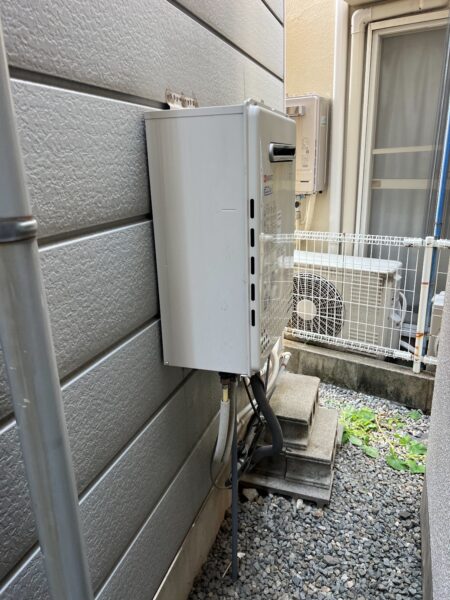 兵庫県尼崎市　ガス給湯器交換工事　176，000円　ノーリツ『GT-C2452AWX』⇒ノーリツ『GT-C2462AWX-2 BL』