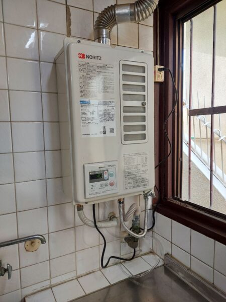 大阪府大阪市　ノーリツガス給湯専用給湯器交換工事￥110，000（税込）ノーリツ『GQ-1637WSD-F』⇒ノーリツ『GQ-1637WSD-F-1』