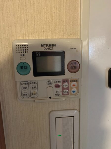 大阪府泉南市　電気温水器からエコキュート交換工事　￥418，000（税込）三菱『SRT-4668WFU-BL』⇒Panasoni『HE-NS46KQS』