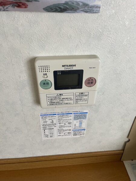 滋賀県守山市　電気温水器からエコキュート交換工事　￥363，000（税込）三菱『SRT-4668WFU-BL』⇒三菱『SRT-W375』