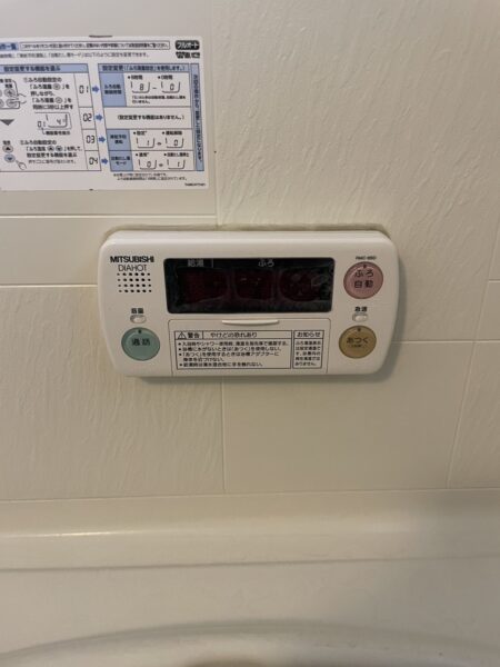滋賀県守山市　電気温水器からエコキュート交換工事　￥363，000（税込）三菱『SRT-4668WFU-BL』⇒三菱『SRT-W375』