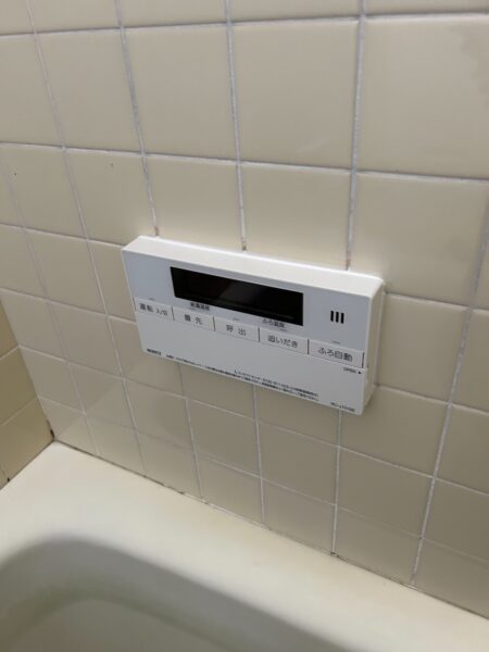 大阪府高石市　ガス給湯器交換工事　176，000円　ノーリツ『GT-C2032AWX』⇒ノーリツ『GT-C2462AWX-2 BL』