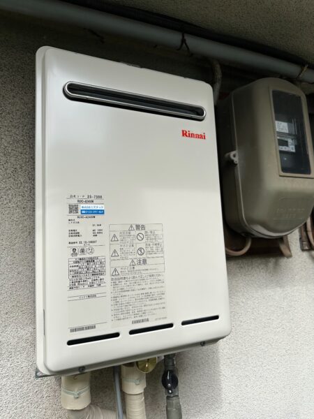 大阪府岸和田市　業務用給湯器交換工事￥132，000（税込）ノーリツ『GQ-2437WS』⇒リンナイ『RUXC-A2400W』