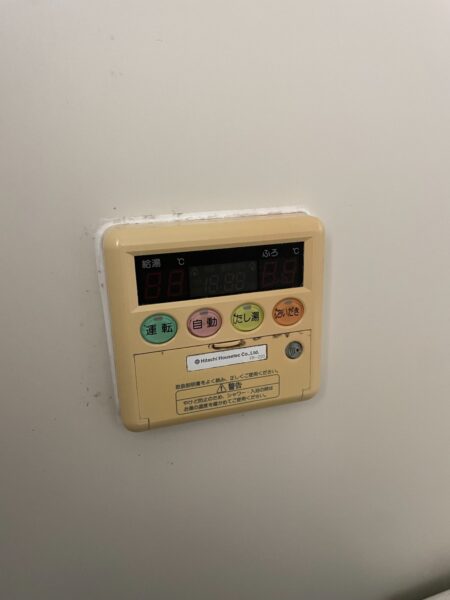 兵庫県神戸市　ガス給湯器交換工事　187，000円　日立『WF-804AT-2』⇒リンナイ『RUF-HA163A-E』