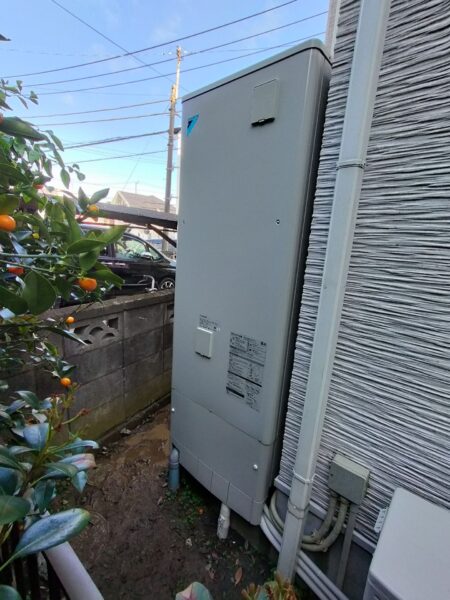 埼玉県三郷市　エコキュート交換工事　￥418,000（税込）サンデン『EB-37QTA2』⇒ダイキン『EQN37WFV』