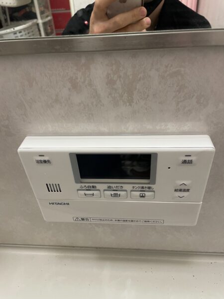 大阪府堺市　電気温水器からエコキュート交換工事　￥385，000（税込）三菱『SRT-4666FU200V-BL』⇒日立『BHP-F37UU』