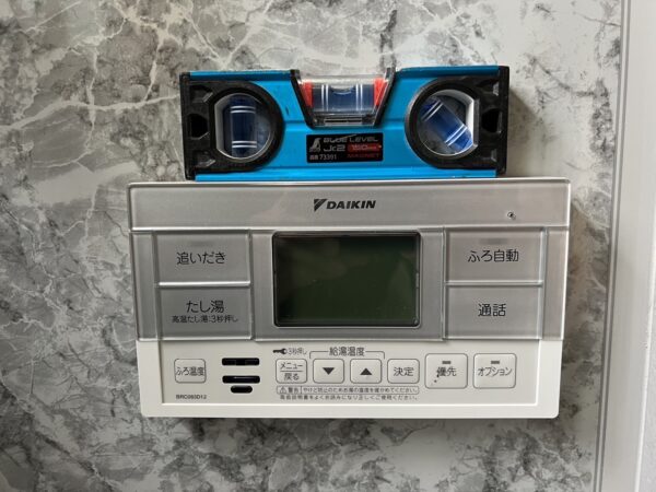 滋賀県草津市　エコキュート交換工事　￥396，000（税込）長府『型式不明』⇒ダイキン『EQ37WFV』