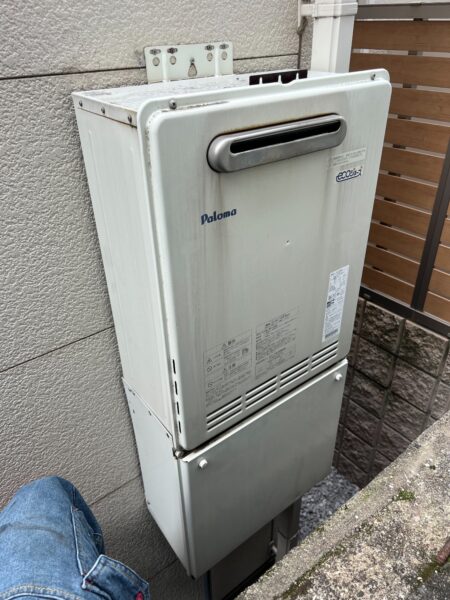 大阪府大東市　パロマガス給湯器交換工事￥148，500（税込）パロマ『FH-E244AWDL』⇒パロマ『FH-E2421SAWL』｜株式会社ミズテック
