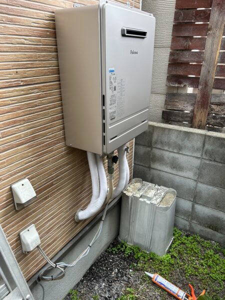 京都府京都市　パロマ給湯器交換工事￥132,000（税込）リンナイ『RUF-A2000SAW』⇒パロマ『FH-2013SAW』