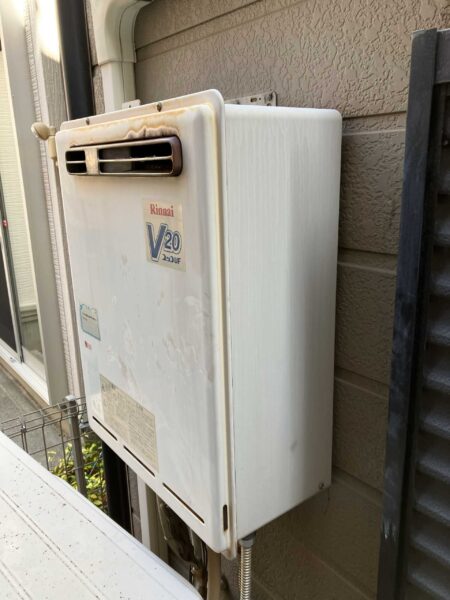 大阪府大阪市　ノーリツ給湯器交換工事￥143，000（税込）リンナイ『RUF-V2010SAW』⇒ノーリツ『GT-2060SAWX-2 BL』