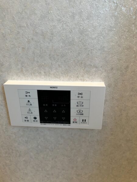 大阪府大阪市　ノーリツ給湯器交換工事￥143，000（税込）リンナイ『RUF-V2010SAW』⇒ノーリツ『GT-2060SAWX-2 BL』