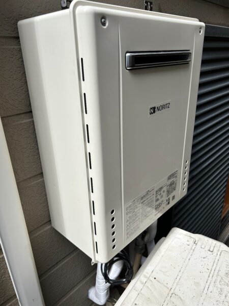 大阪府大阪市　ノーリツ給湯器交換工事￥143，000（税込）リンナイ『RUF-V2010SAW』⇒ノーリツ『GT-2060SAWX-2 BL』