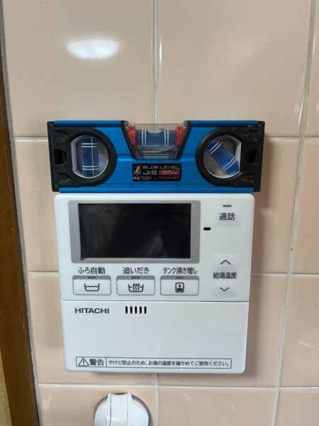 大阪府羽曳野市　電気温水器からエコキュート交換工事　￥396，000（税込）三菱『SRT-HP464WF』⇒日立『BHP-F46TU』