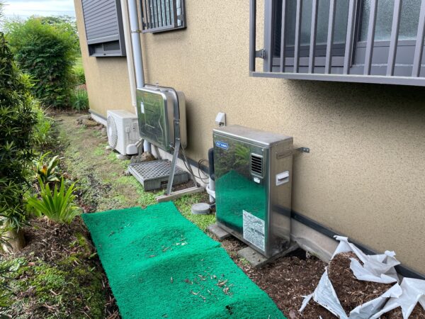 三重県三重郡菰野町のパロマ給湯器交換施工事例　石油給湯器『KIBF-4701DSA』から パロマ ガス給湯器『FH-E2422SARL』