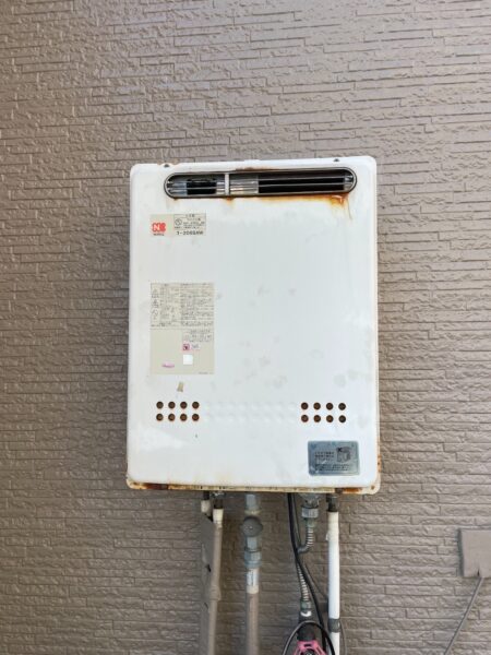 大阪府阪南市　リンナイ給湯器交換工事￥154，000（税込）ノーリツ『GT-208SAW』⇒リンナイ『RUF-A2005SAW』